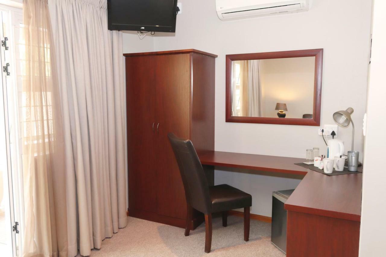 The Village Guesthouse เซียเรส ภายนอก รูปภาพ